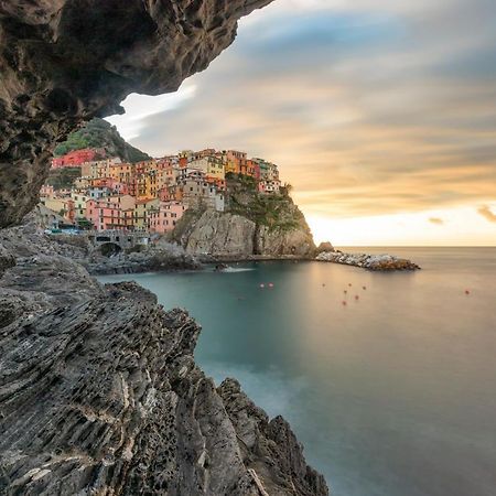 L' Attico Giallo Oro Di Giulia Manarola Exterior foto