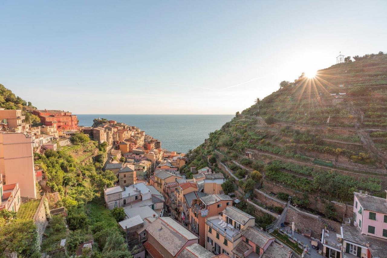 L' Attico Giallo Oro Di Giulia Manarola Exterior foto