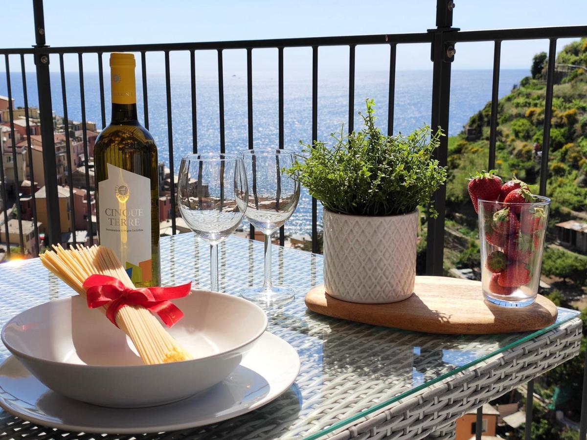 L' Attico Giallo Oro Di Giulia Manarola Exterior foto