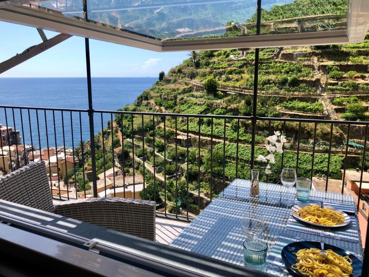 L' Attico Giallo Oro Di Giulia Manarola Exterior foto